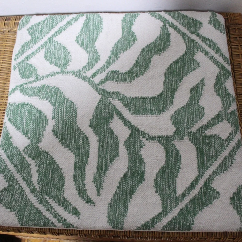 Williams Sonoma Green Botanical Pillow Covers – Set of 2 (approx. 20
